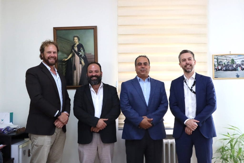 representative-of-the-australia-visits-st-john-eye-hospital-2